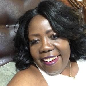 Meet your Posher, Gloria